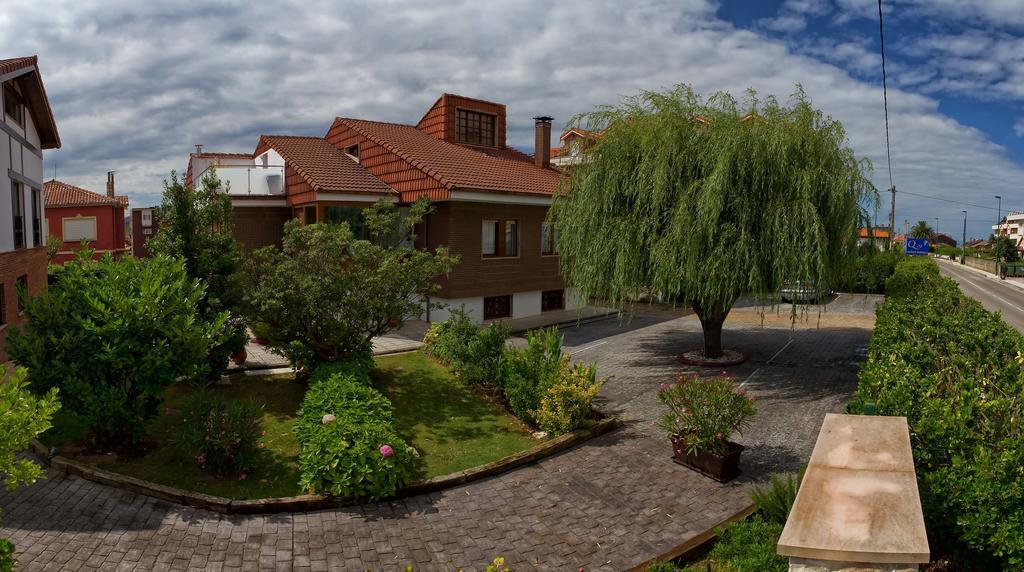Quintana 23 Hotel Suances Buitenkant foto